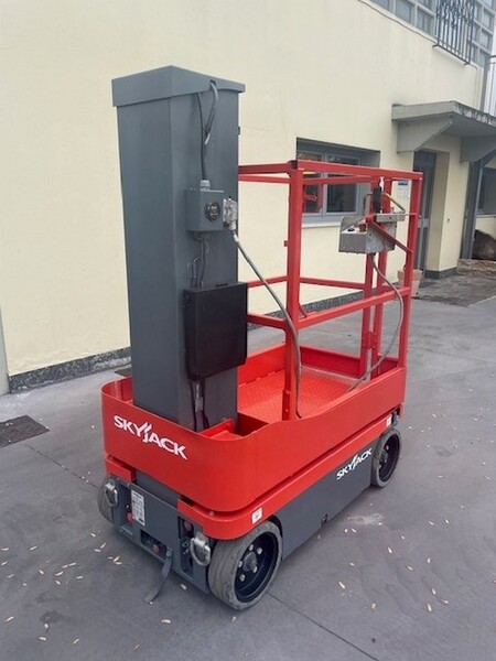 2#8028 Piattaforma aerea a colonna Skyjack SJ16 in vendita - foto 3
