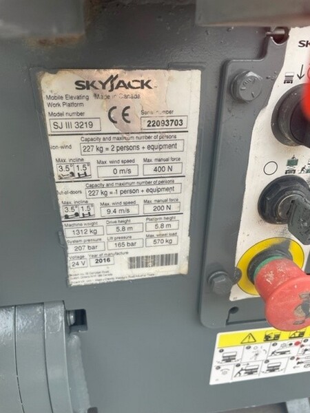 3#8028 Piattaforma aerea verticale a pantografo Skyjack SJIII-3219 in vendita - foto 2