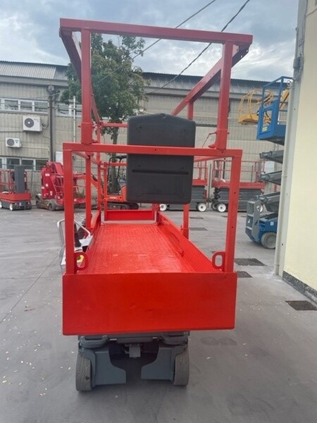3#8028 Piattaforma aerea verticale a pantografo Skyjack SJIII-3219 in vendita - foto 8