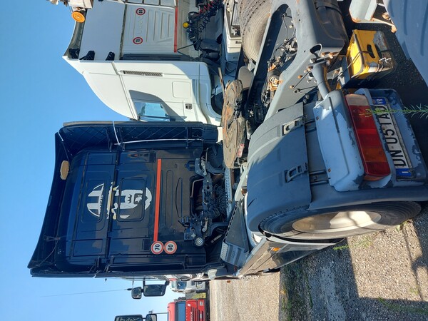 12#8031 Trattore stradale Scania CVR 560 in vendita - foto 10