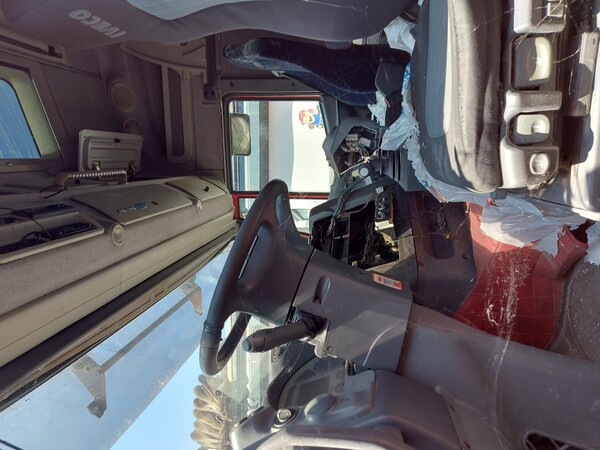 23#8031 Trattore stradale Iveco Magirus AS440ST in vendita - foto 11