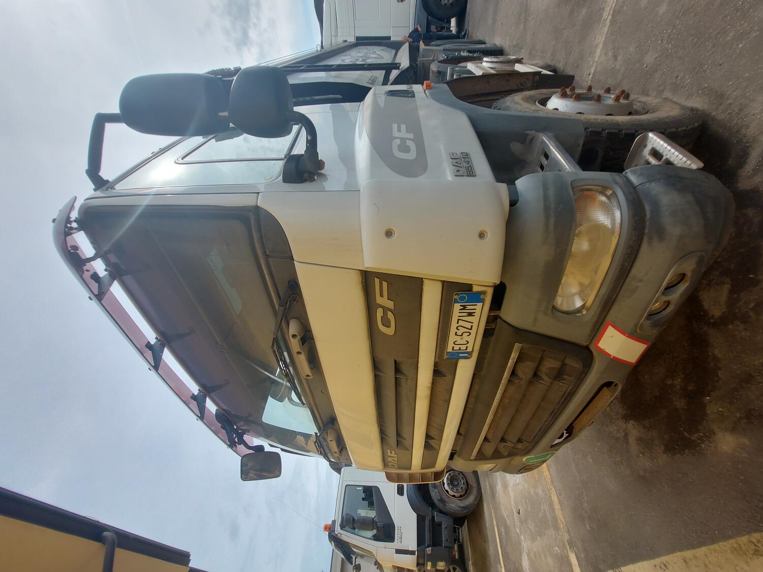 Verniciatura Cabina Autocarro DAF - Foto 4