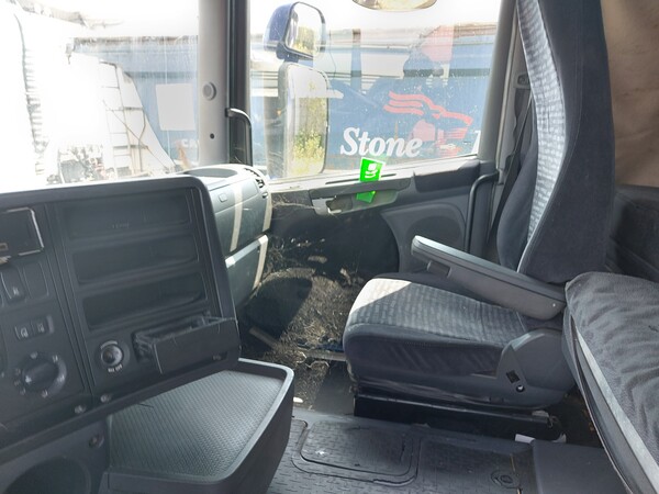 76#8031 Trattore stradale Scania in vendita - foto 16