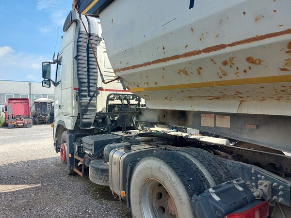 85#8031 Trattore stradale Volvo FH 42T in vendita - foto 5
