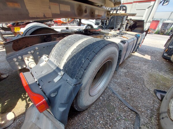 85#8031 Trattore stradale Volvo FH 42T in vendita - foto 13