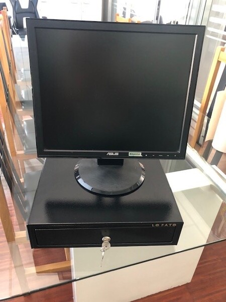 8#8032 Monitor schermo Asus e lettori barcode scanner Axon in vendita - foto 1