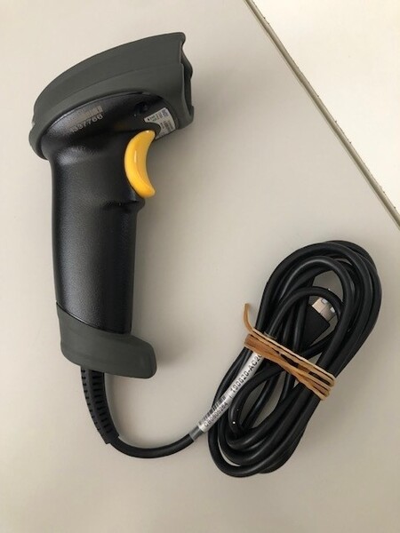 8#8032 Monitor schermo Asus e lettori barcode scanner Axon in vendita - foto 10