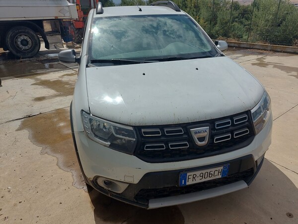 10#8039 Autovettura Dacia Sandero in vendita - foto 4