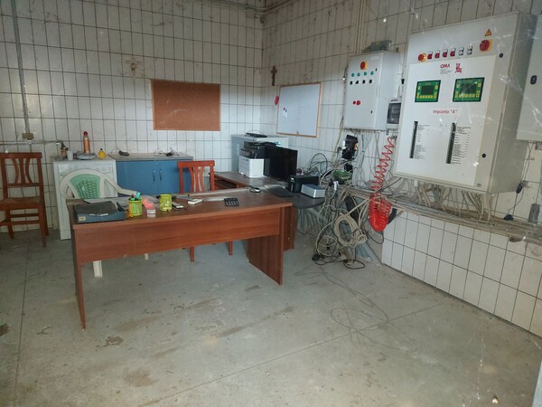 17#8039 Arredi da ufficio e Transpallet in vendita - foto 5