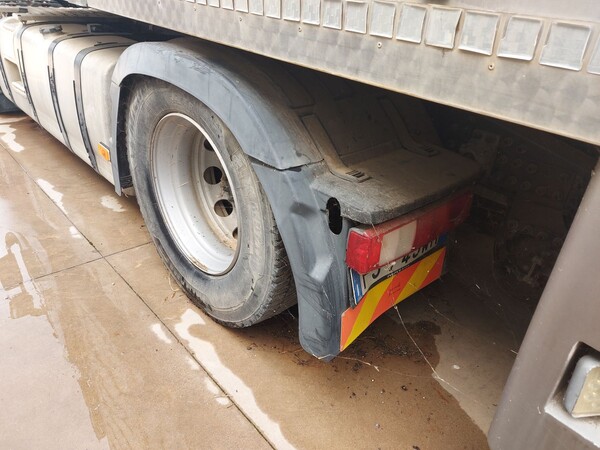 8#8039 Trattore cabinato Renault Truck in vendita - foto 4