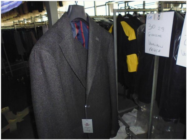 1#8042 Asta di capi di abbigliamento in vendita - foto 7