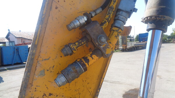 4#8048 Escavatore cingolato Jcb in vendita - foto 5