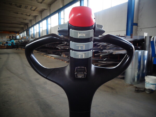 7#8048 Transpallet elettrico Still Ecu 16 in vendita - foto 5
