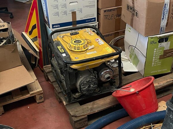 1#8050 Attrezzatura per manutenzione servizi di rete e fibra in vendita - foto 32