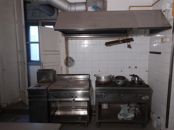 7#8062 Attrezzatura per cucina in vendita - foto 2