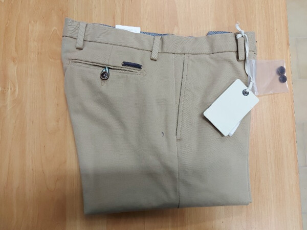 1#8071 Capi di abbigliamento e calzature in vendita - foto 31