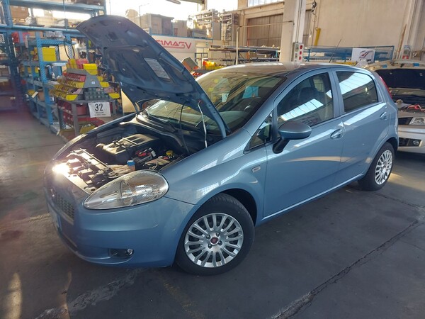2#8075 Autovettura Fiat Punto in vendita - foto 1