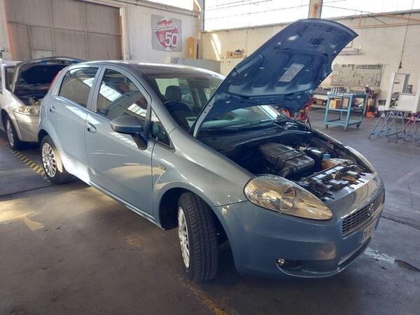 2#8075 Autovettura Fiat Punto in vendita - foto 14
