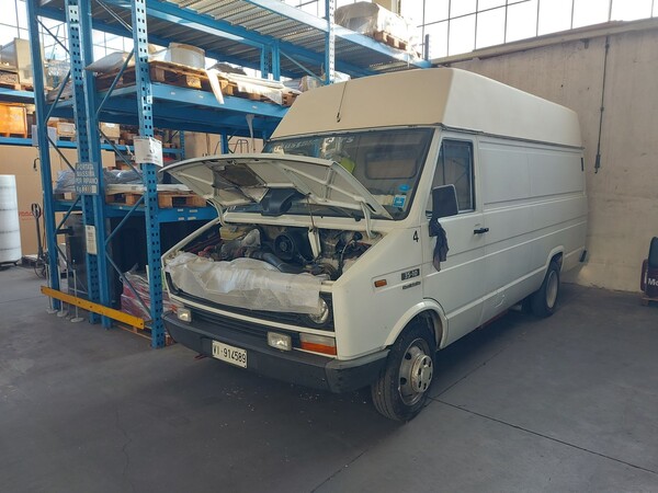 4#8075 Autocarro Iveco Daily in vendita - foto 2