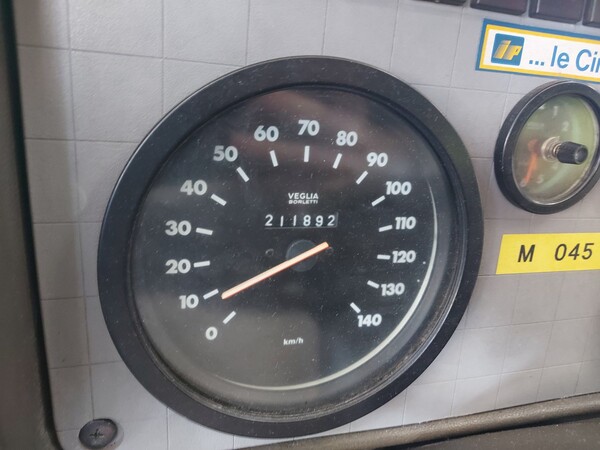 4#8075 Autocarro Iveco Daily in vendita - foto 14