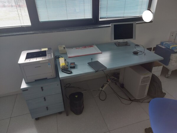 18#8076 Arredo da ufficio ed attrezzature elettroniche in vendita - foto 19