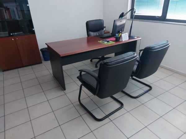 18#8076 Arredo da ufficio ed attrezzature elettroniche in vendita - foto 32