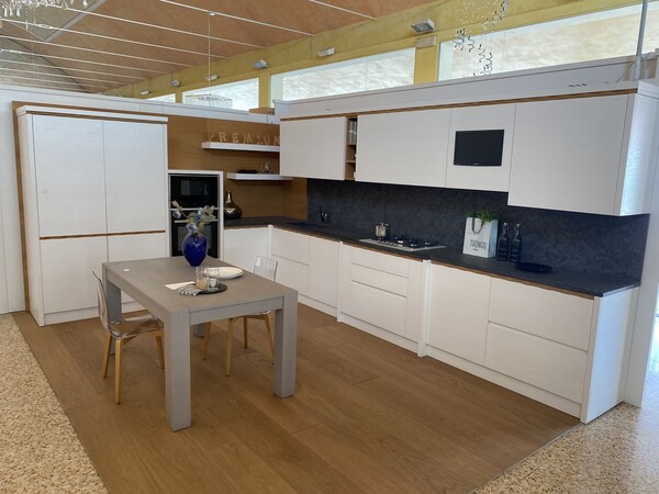 5#8083 Cucina attrezzata in legno frassino bianco in vendita - foto 3
