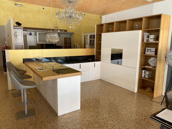 6#8083 Cucina in legno laccato bianco in vendita - foto 1
