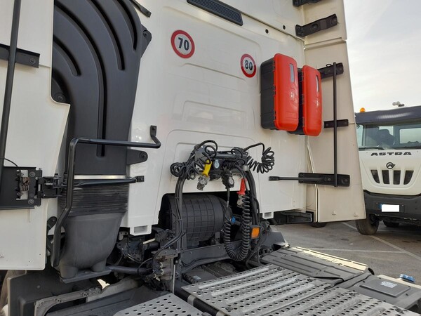 5#8085 Trattore stradale Renault RVI T460 in vendita - foto 16