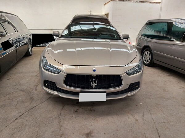 4#8088 Autofunebre Maserati in vendita - foto 1
