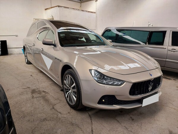 4#8088 Autofunebre Maserati in vendita - foto 2