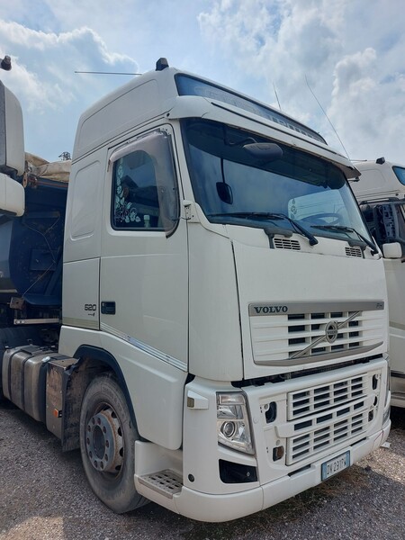 101#8091 Trattore stradale Volvo FH42T in vendita - foto 2