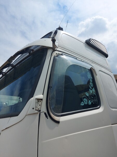 101#8091 Trattore stradale Volvo FH42T in vendita - foto 4