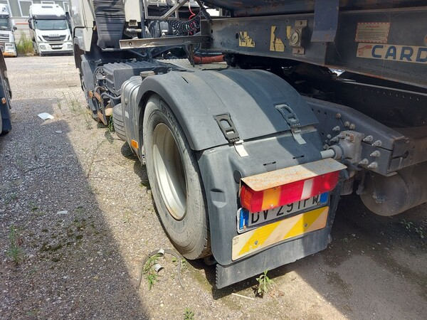 101#8091 Trattore stradale Volvo FH42T in vendita - foto 9