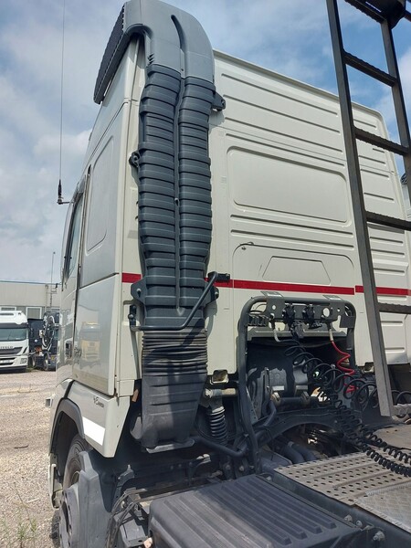 101#8091 Trattore stradale Volvo FH42T in vendita - foto 12
