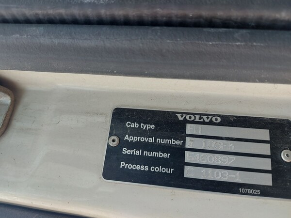 103#8091 Trattore stradale Volvo FH42T in vendita - foto 15