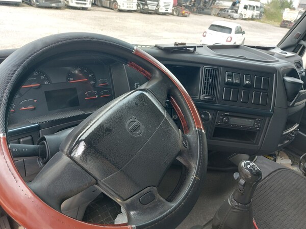 103#8091 Trattore stradale Volvo FH42T in vendita - foto 21