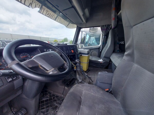 105#8091 Trattore stradale Volvo FH12T42 in vendita - foto 17