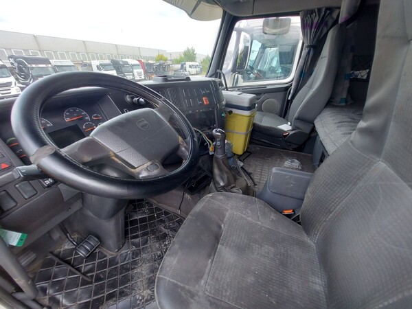105#8091 Trattore stradale Volvo FH12T42 in vendita - foto 18