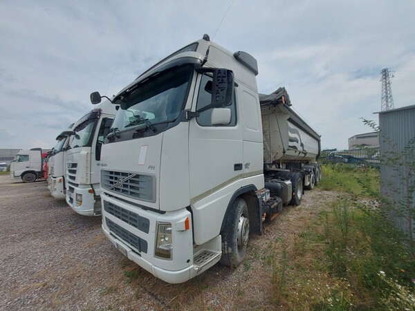 109#8091 Trattore stradale Volvo FH42T in vendita - foto 4