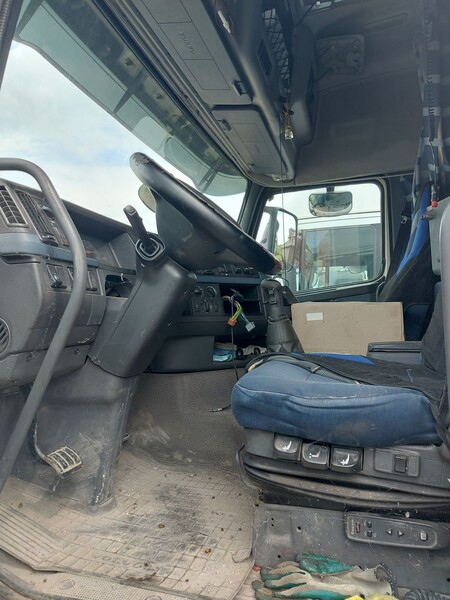 109#8091 Trattore stradale Volvo FH42T in vendita - foto 15