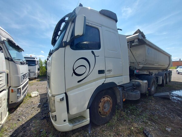 38#8091 Trattore stradale Volvo FH42T in vendita - foto 1