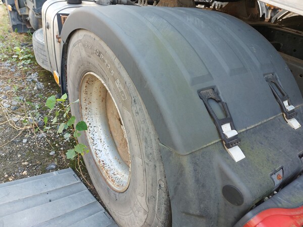 38#8091 Trattore stradale Volvo FH42T in vendita - foto 4