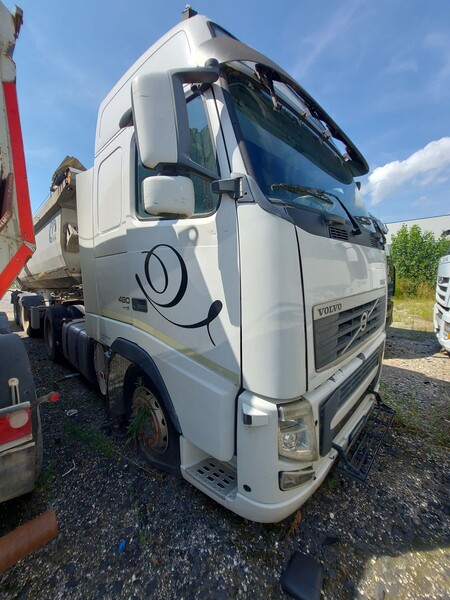 38#8091 Trattore stradale Volvo FH42T in vendita - foto 8