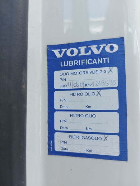 38#8091 Trattore stradale Volvo FH42T in vendita - foto 11