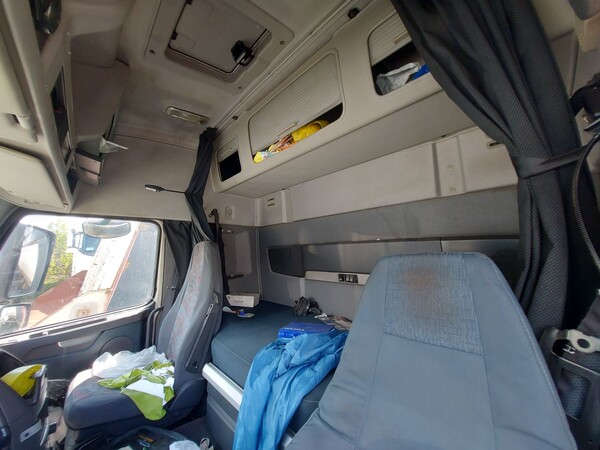 38#8091 Trattore stradale Volvo FH42T in vendita - foto 15