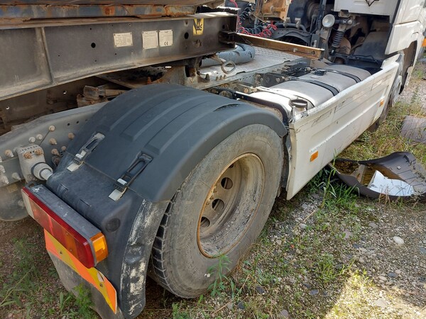44#8091 Trattore stradale Volvo FH12T427 in vendita - foto 9