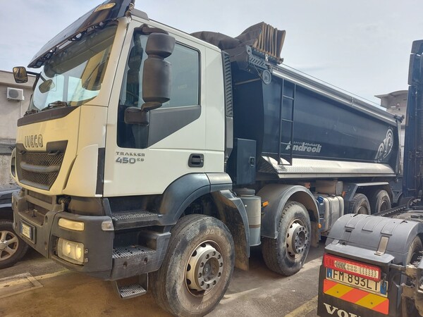 Autocarri in vendita