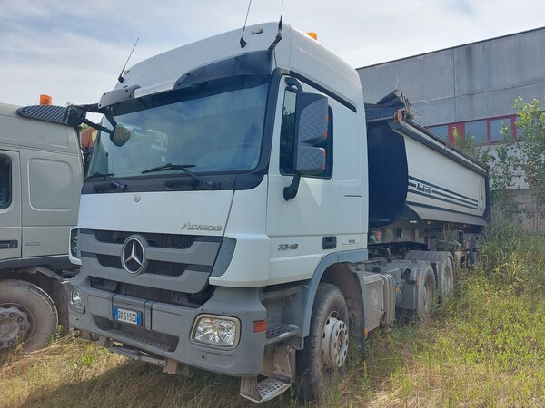 62#8091 Trattore stradale Mercedes Benz in vendita - foto 1