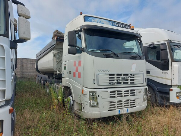 68#8091 Trattore stradale Volvo FH12 T42 in vendita - foto 1